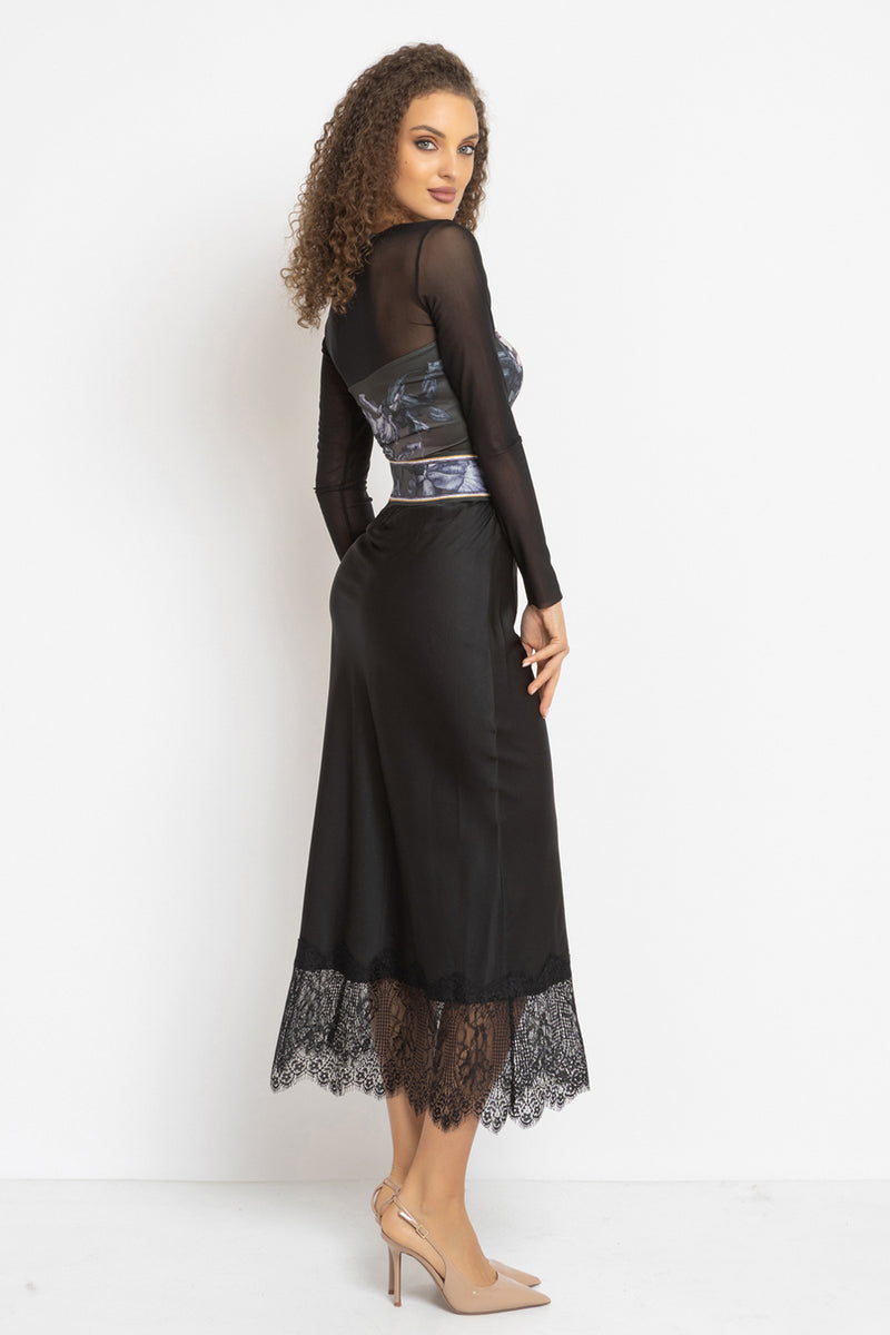 FLARED SKIRT WITH LACE TRIM IN BLACK - ESSENTIALS