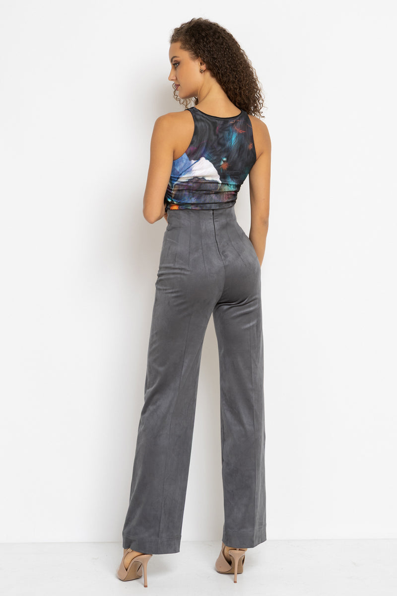 HIGH WAIST WIDE LEG PANTS IN GREY SUEDE - ESSENTIALS JIORO ПАНТАЛОН С ВИСОКА ТАЛИЯ И ШИРОК КРАЧОЛ ОТ СИВ ВЕЛУР - ESSENTIALS JIORO