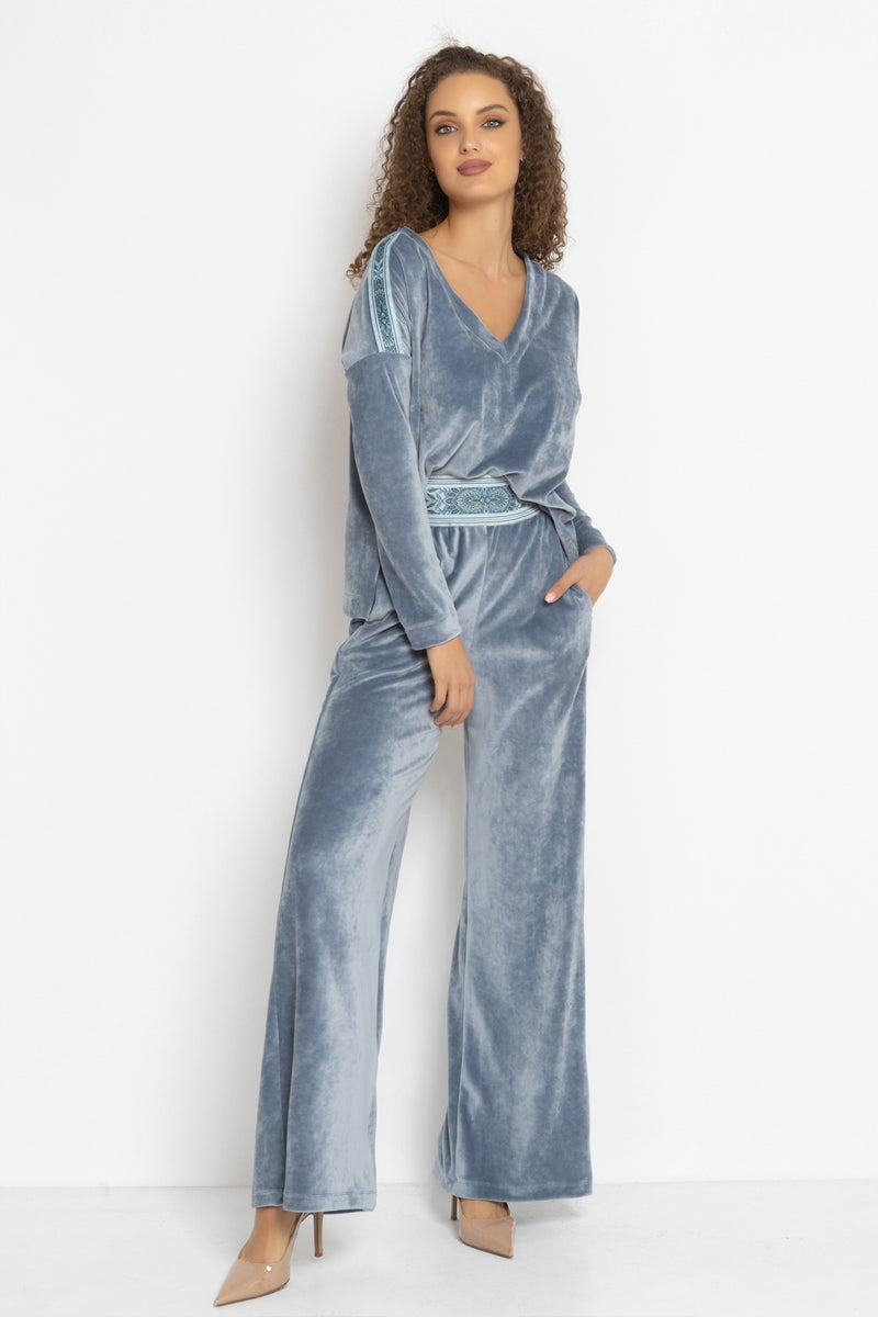 LOOSE SQUARE-CUT VELVET BLOUSE IN STEEL GREY - ESSENTIALS JIORO СВОБОДНА БЛУЗА ОТ КАДИФЕ В СТОМАНЕНО СИВО - ESSENTIALS JIORO