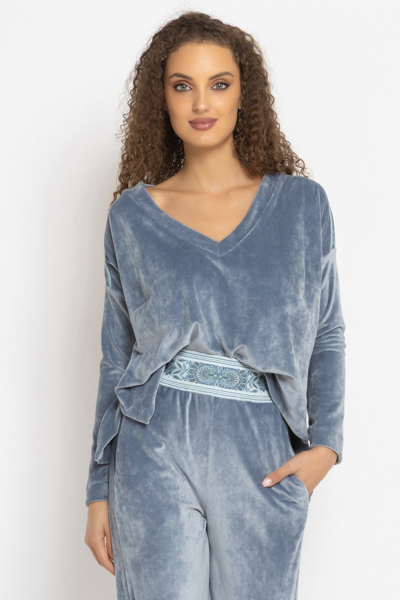 LOOSE SQUARE-CUT VELVET BLOUSE IN STEEL GREY - ESSENTIALS JIORO СВОБОДНА БЛУЗА ОТ КАДИФЕ В СТОМАНЕНО СИВО - ESSENTIALS JIORO