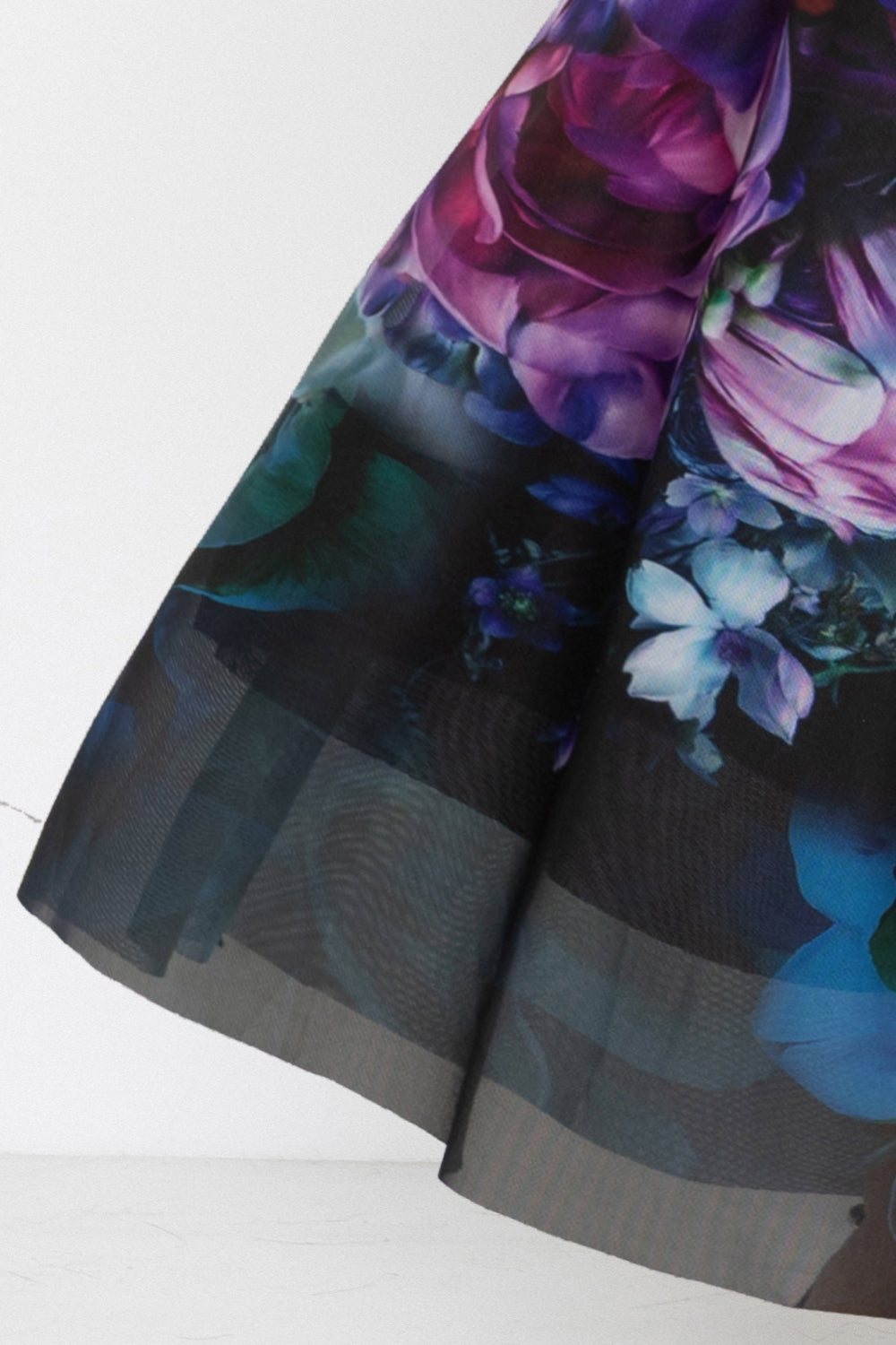 LONG FINE NET DRESS - PEONIES JIORO ДЪЛГА РОКЛЯ ОТ ФИНА МРЕЖА - PEONIES JIORO