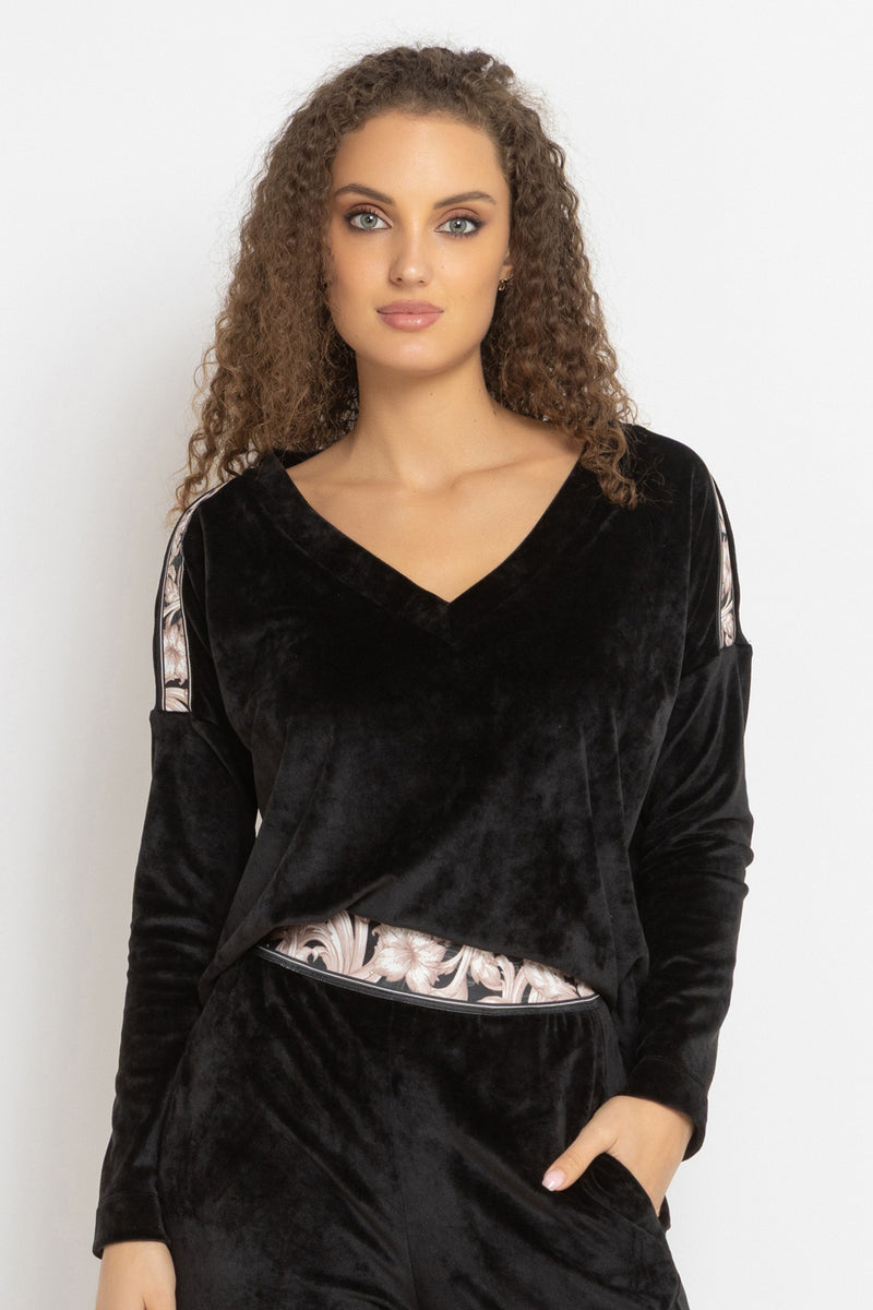 LOOSE SQUARE-CUT VELVET BLOUSE IN BLACK - ESSENTIALS