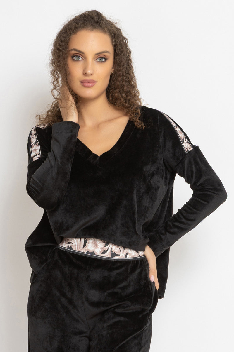 LOOSE SQUARE-CUT VELVET BLOUSE IN BLACK - ESSENTIALS