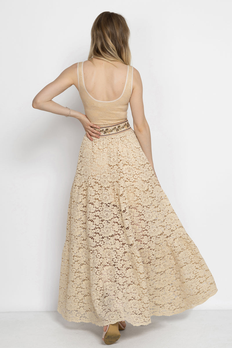 BEIGE BOHO LACE SKIRT WITH SHORT LINING - ESSENTIALS JIORO ДАНТЕЛЕНА БОХО ПОЛА В БЕЖОВО С КЪСА ПОДПЛАТА - ESSENTIALS JIORO