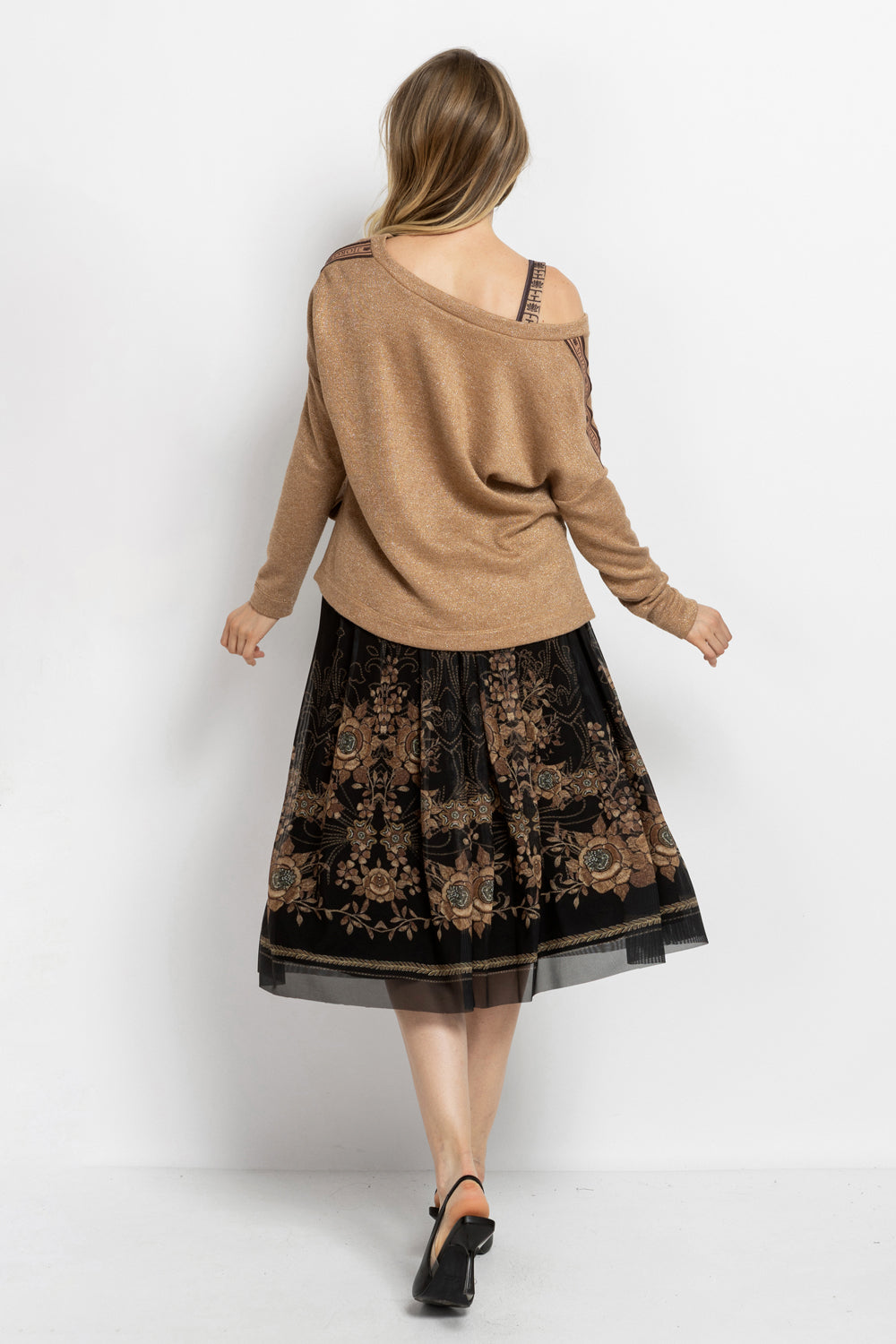 GOLD LUREX V-NECK TOP - ESSENTIALS