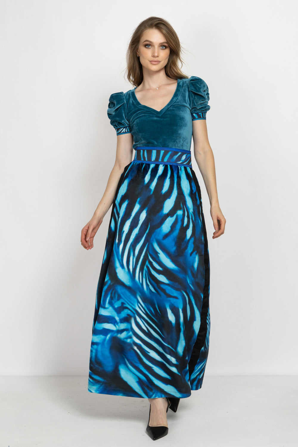 LONG VELVET A-LINE SKIRT WITH PRINTED WAISTBAND - SHADES OF BLUE JIORO ДЪЛГА ПОЛА ОТ КАДИФЕ С А-СИЛУЕТ И ВИСОКА ТАЛИЯ - SHADES OF BLUE JIORO