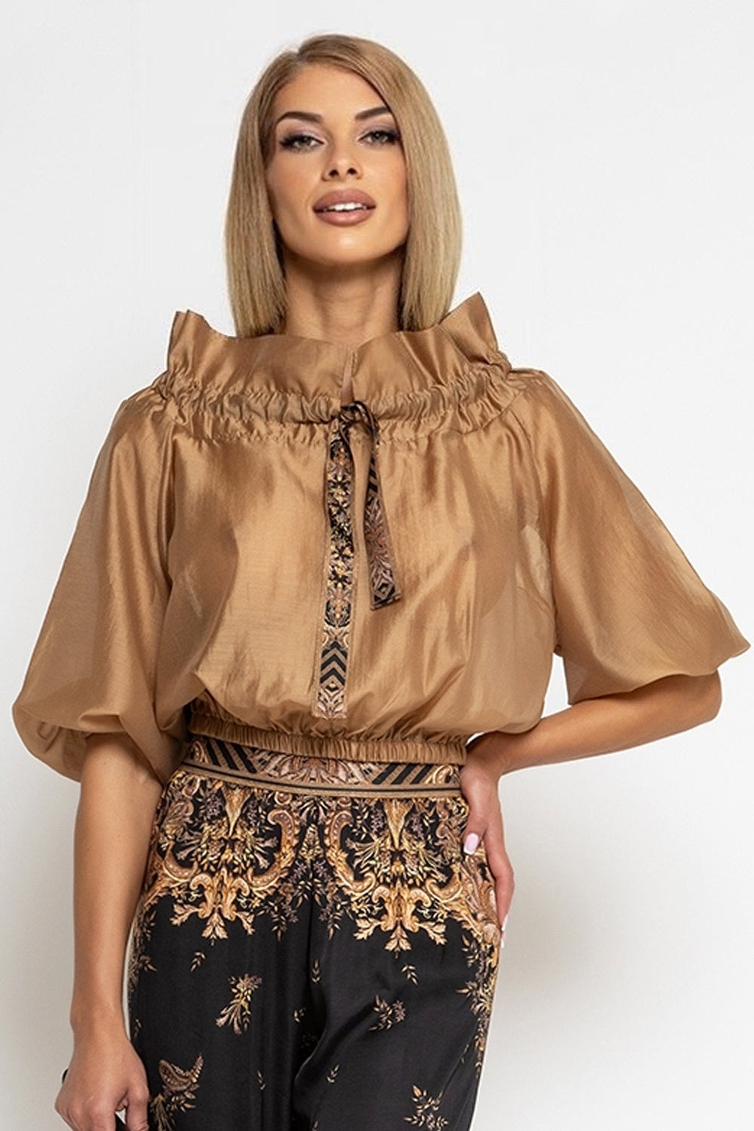 BLOUSE WITH STATEMENT COLLAR - ESSENTIALS