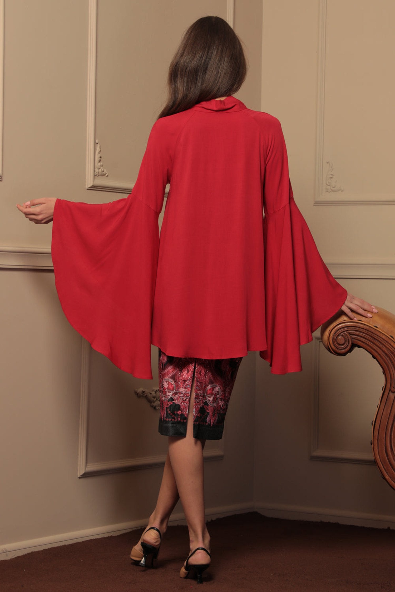 RED VISCOSE BLOUSE WITH FLARED SLEEVES - ESSENTIALS