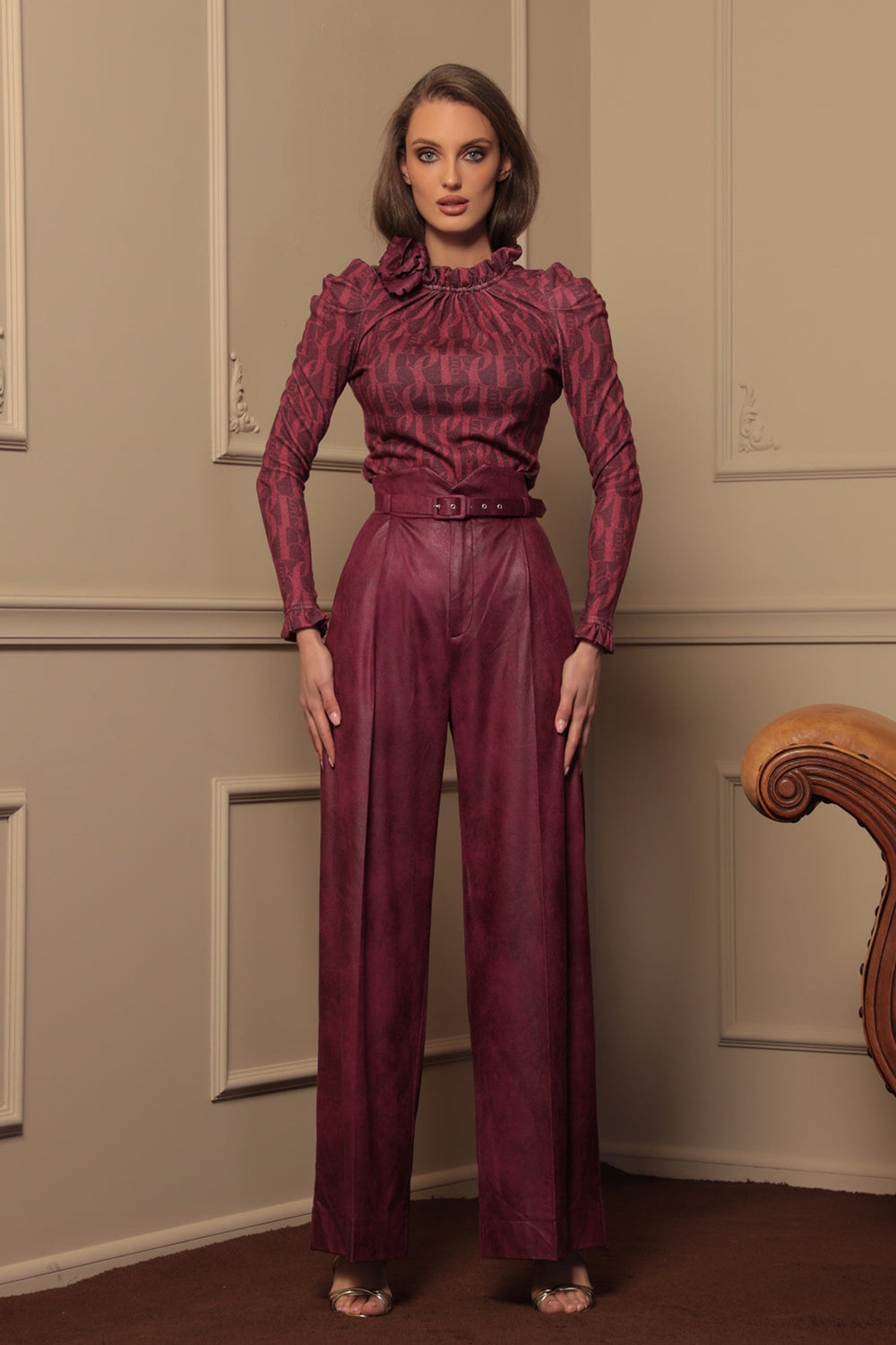 БЛУЗА ОТ ФИНО ПЛЕТИВО - BURGUNDY LOGO