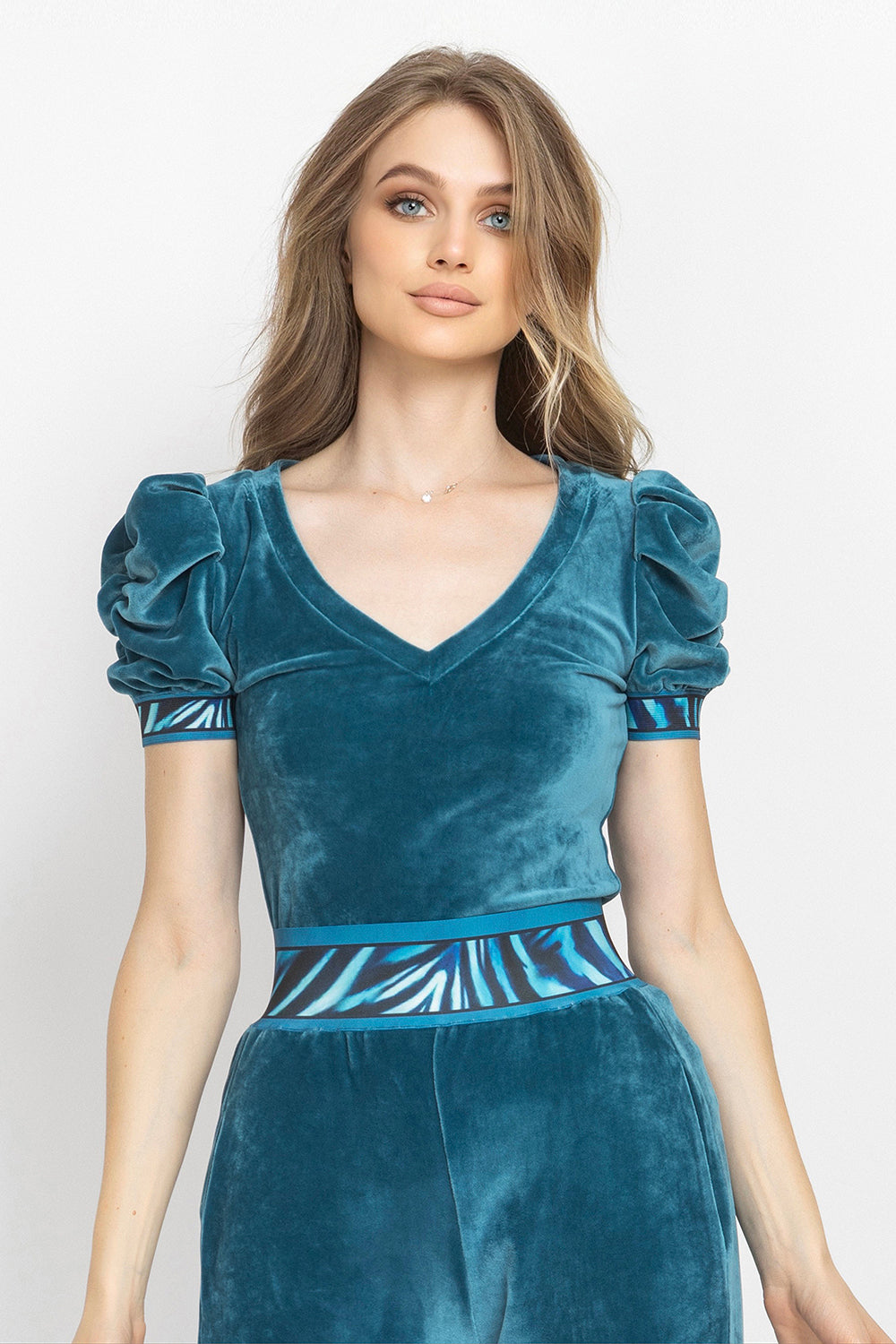 DUSTY TEAL V-NECK VELVET TOP WITH PUFF SLEEVES SHADES OF BLUE TRIM- ESSENTIALS JIORO БЛУЗА ОТ КАДИФЕ В ЦВЯТ ТИЙЛ С V-ДЕКОЛТЕ И НАБРАНИ РЪКАВИ SHADES OF BLUE - ESSENTIALS JIORO