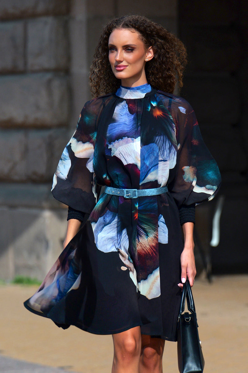 RELAXED DRESS WITH BALLOON RAGLAN SLEEVES AND BACK TIE - VIOLET JIORO СВОБОДНА РОКЛЯ ОТ ФРЕНСКИ ШИФОН С РЕГЛАН РЪКАВ И ВРЪЗКА НА ГЪРБА - VIOLET JIORO