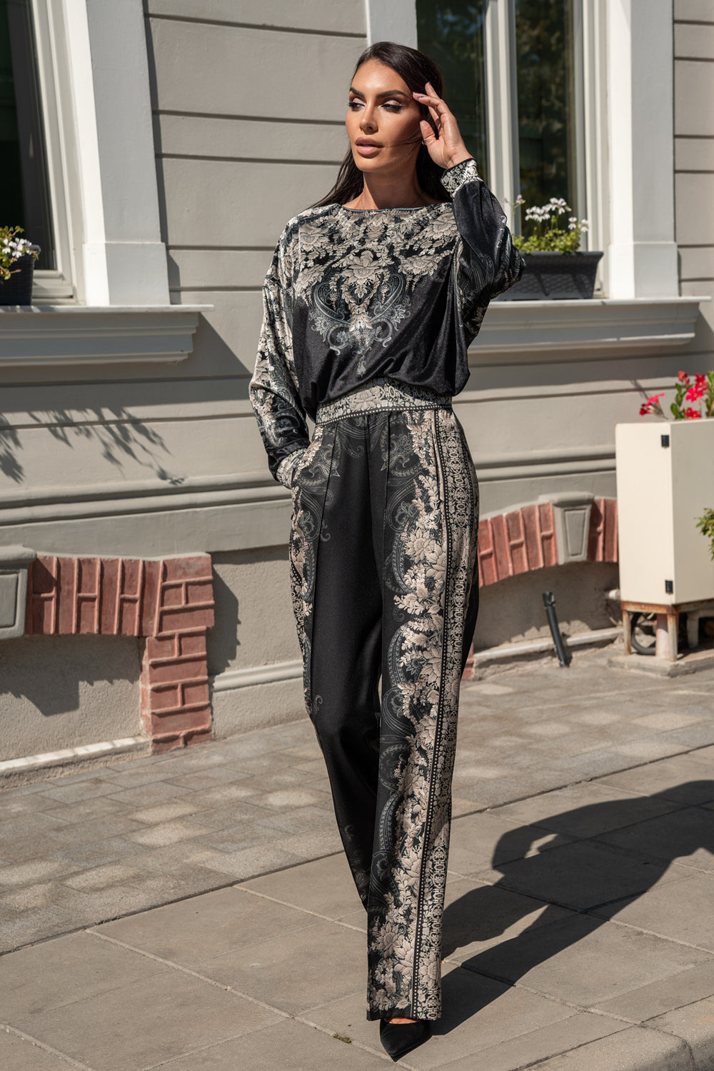VELVET BLOUSE WITH RELAXED FIT AND WAIST ELASTIC - FROZEN LOTUS