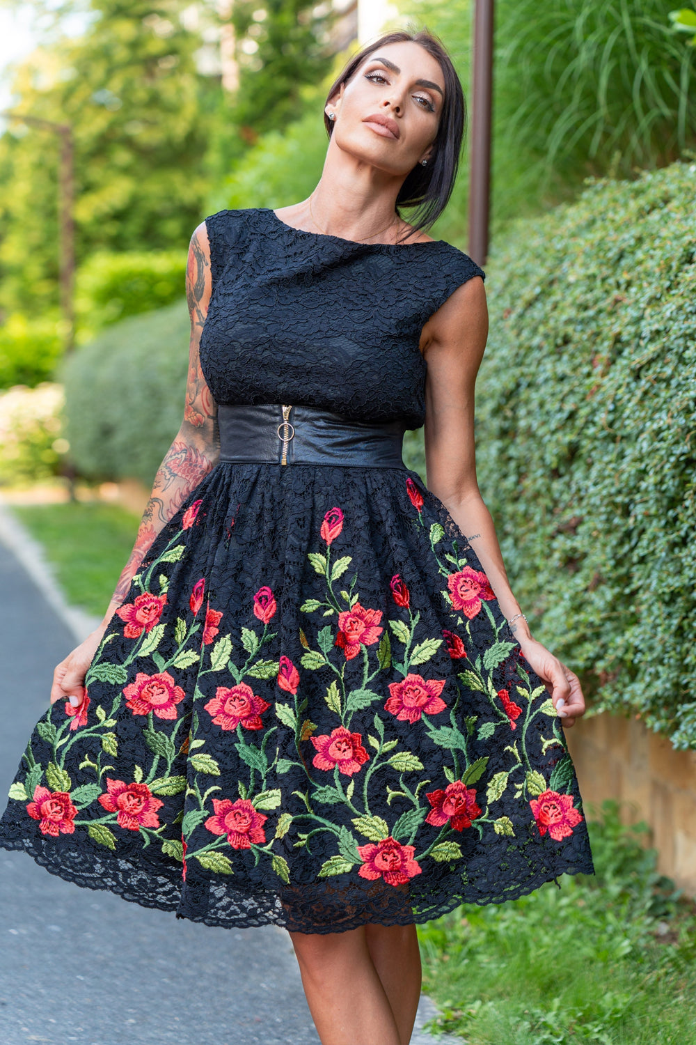 BOAT NECK DRESS IN BLACK LACE WITH EMBROIDERIES - ESSENTIALS
