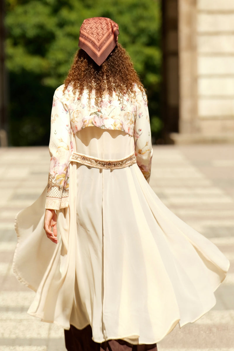 ЕЛЕГАНТНА ЖИЛЕТКА С ПРИНТ И ШИФОНЕН ГРЪБ - BAROQUE FLOWERS