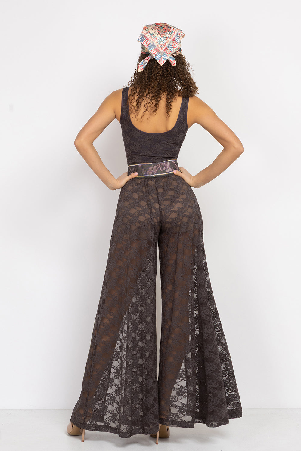 LACE BODYSUIT WITH DEEP SCOOP NECKLINE ESPRESSO - ESSENTIALS