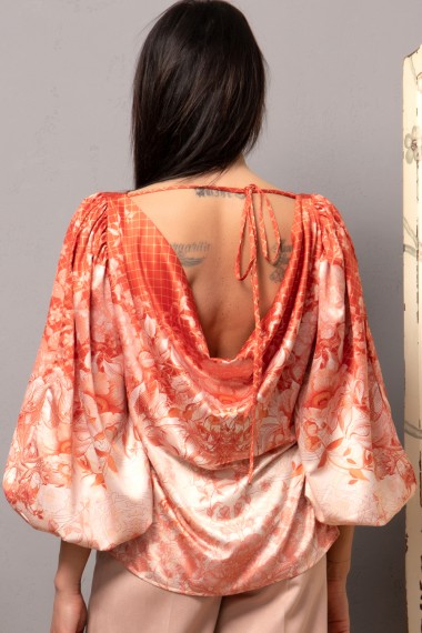 BLOUSE WITH EFFECTIVE BACK - PAISLEY SKIN TILE